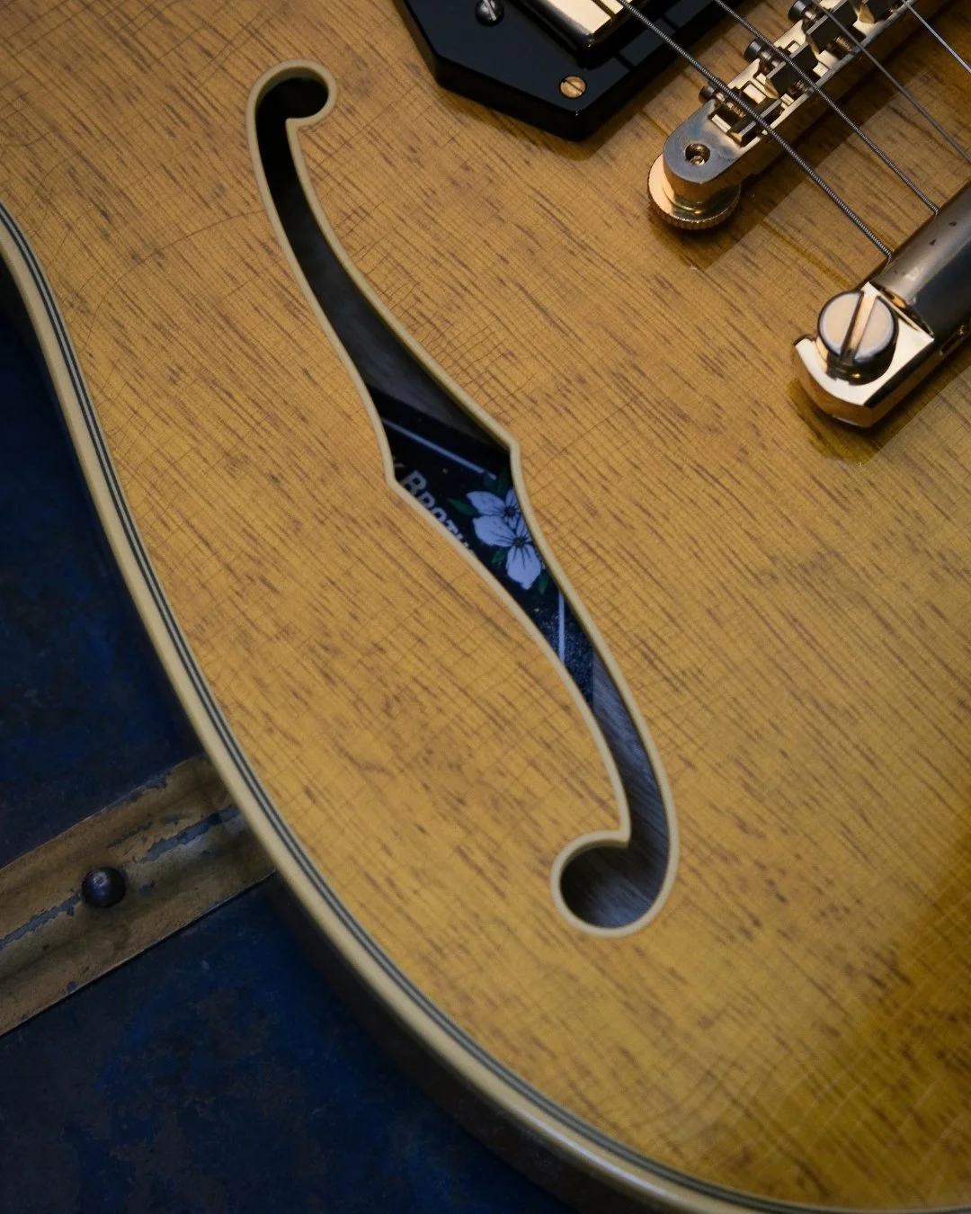 Colours — Frank Brothers Guitar Company - Boutique guitars